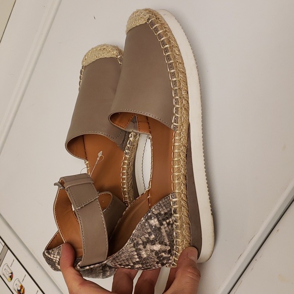 A.n.a Cindy Ankle Strap Flat Sandals 7 1/2" Host pick"🥳🥳 - Picture 11 of 11